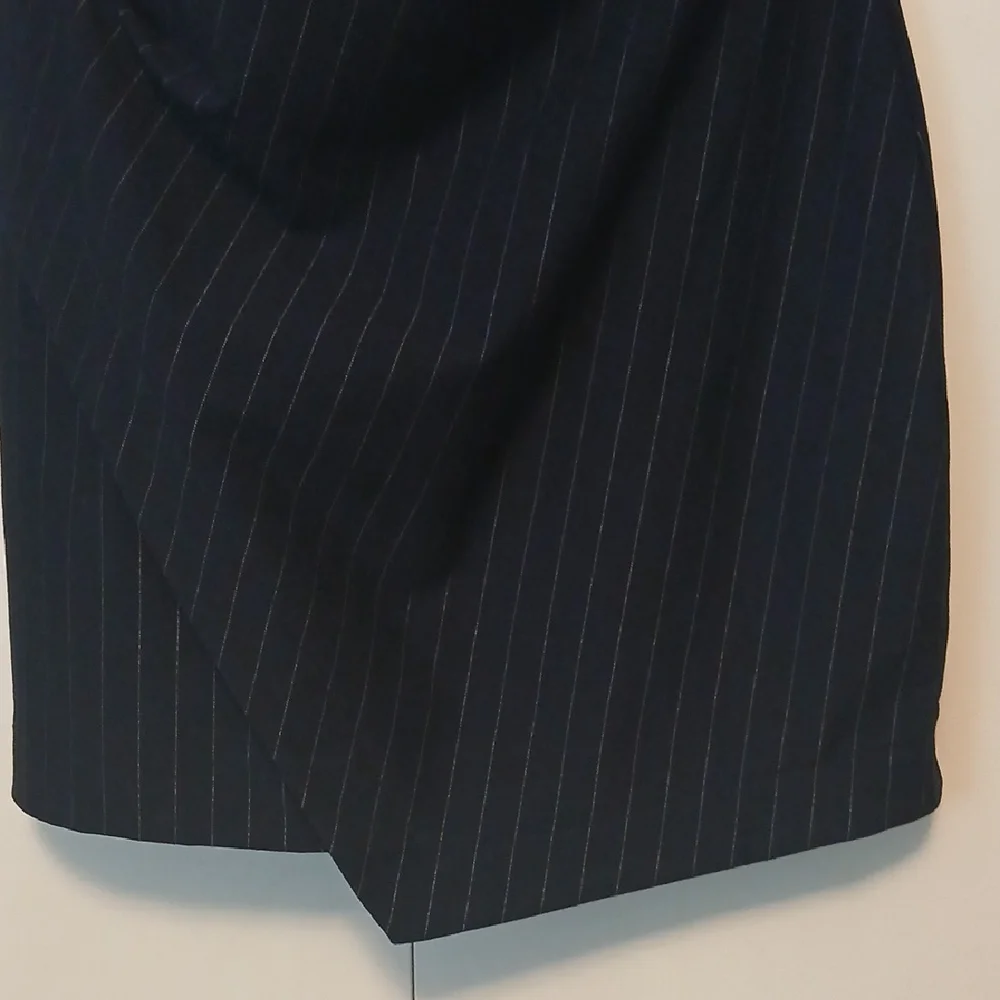 Wild Fable Navy Pinstripe Asymmetrical Skirt - Picture 5 of 9